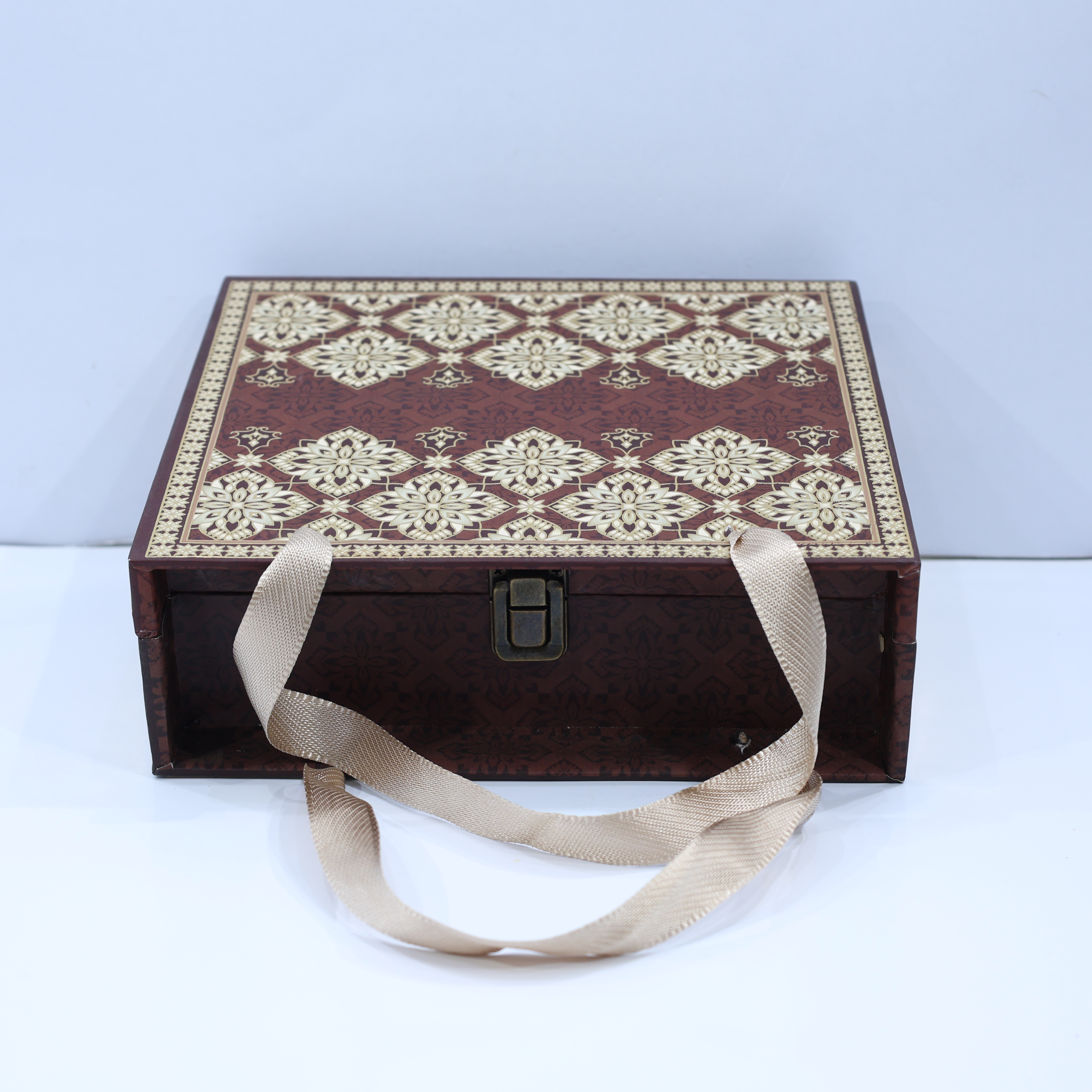 MADNALA MDF HANDLE BOX 2 TIN JARS 100 GRAMS MDF BAG BOX SCODIX FOILED