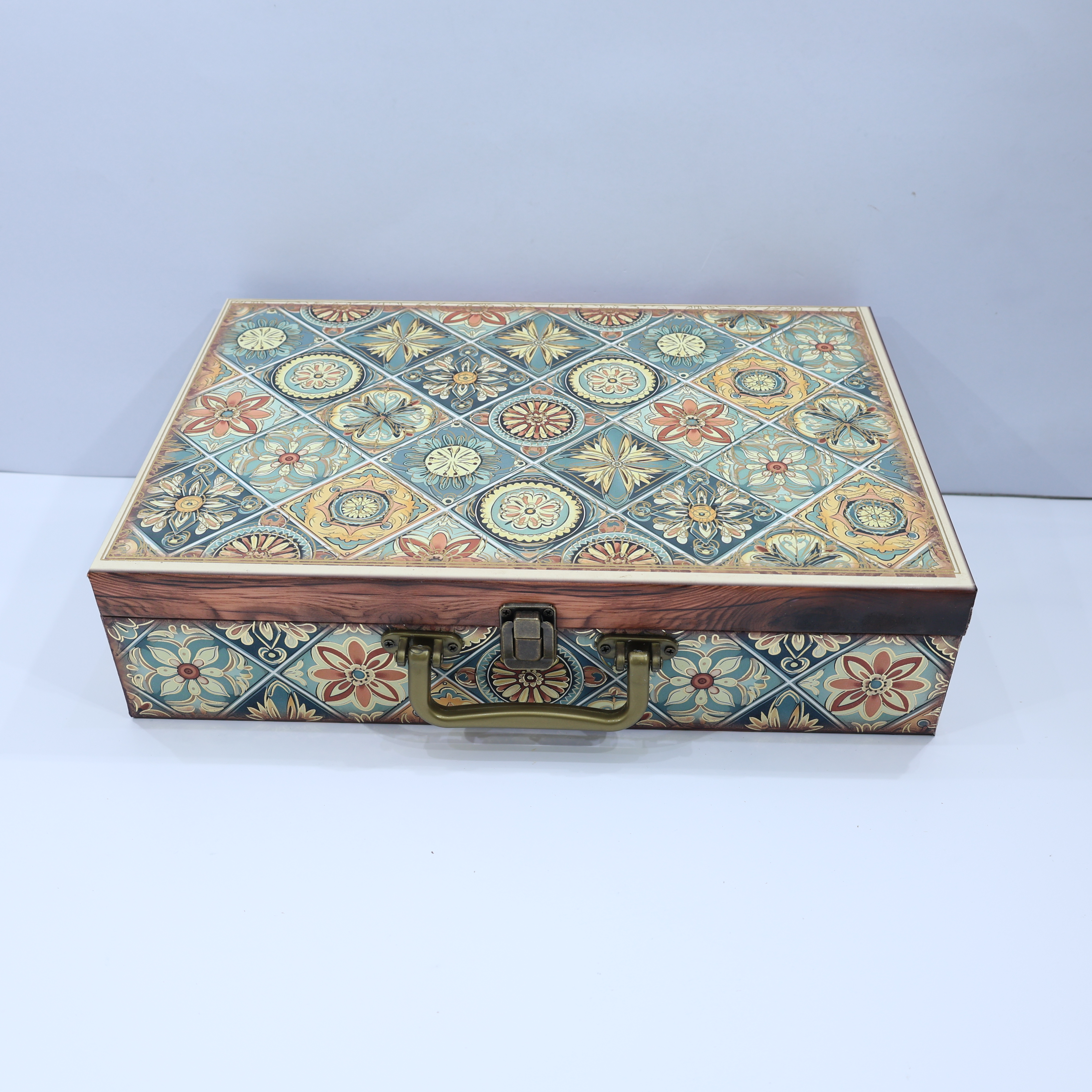 ROYAL HERITAGE MDF BOX WITH 6 JARS SCODIX FOILED 150 GRAMS-200GRAMS