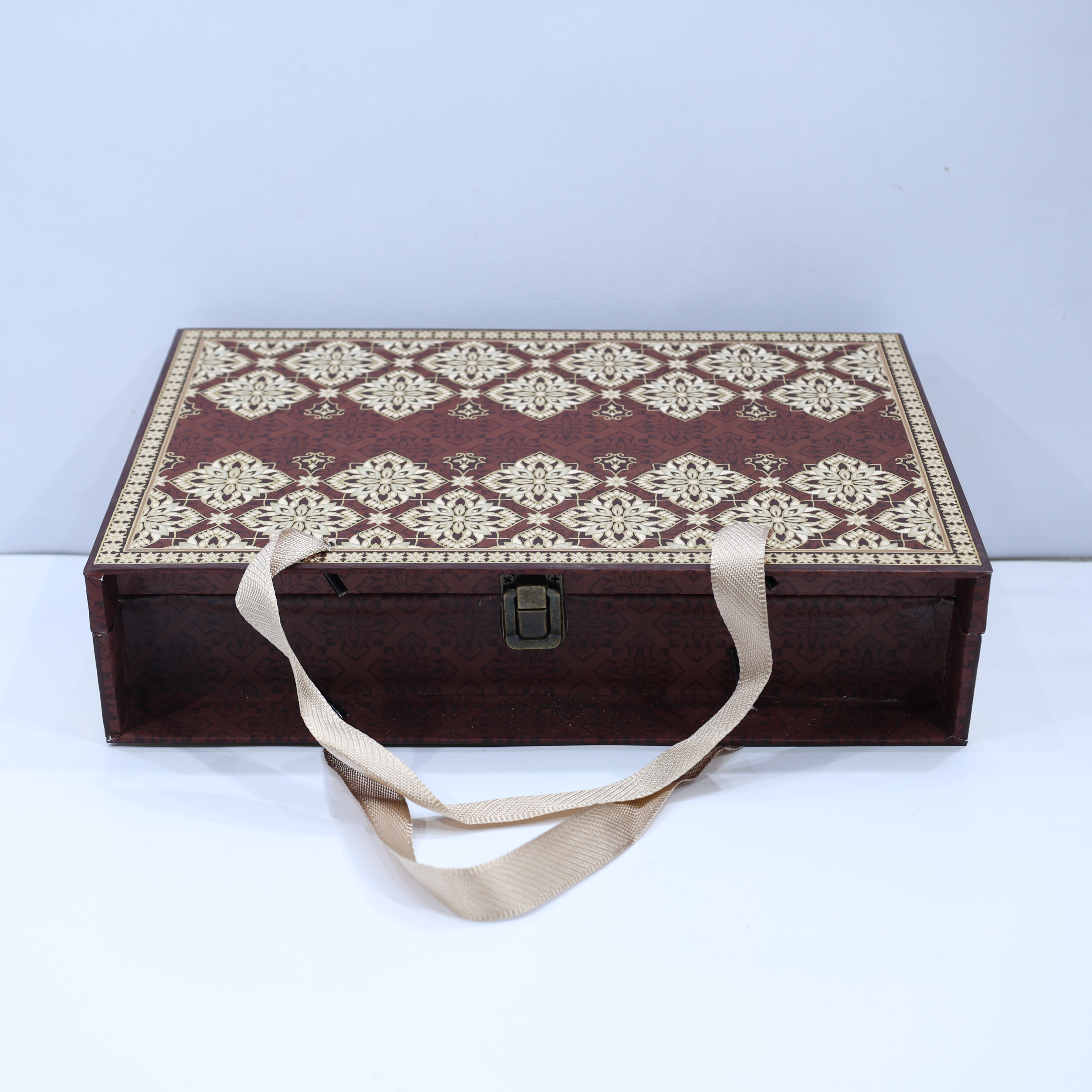 MADNALA MDF HANDLE BOX 3 TIN JARS 100 GRAMS MDF BAG BOX SCODIX FOILED